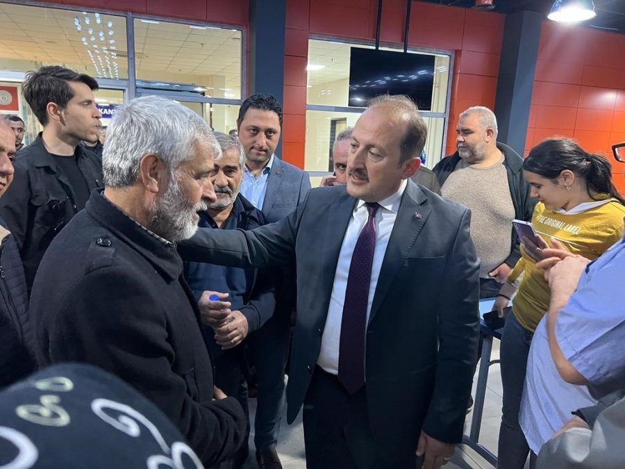 Vali Pehlivan, Kyk Yurdundaki Depremzedelerle Bir Araya Geldi