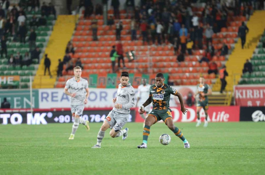 Spor Toto Süper Lig: Corendon Alanyaspor: 1 - Medipol Başakşehir: 0 (maç Sonucu)