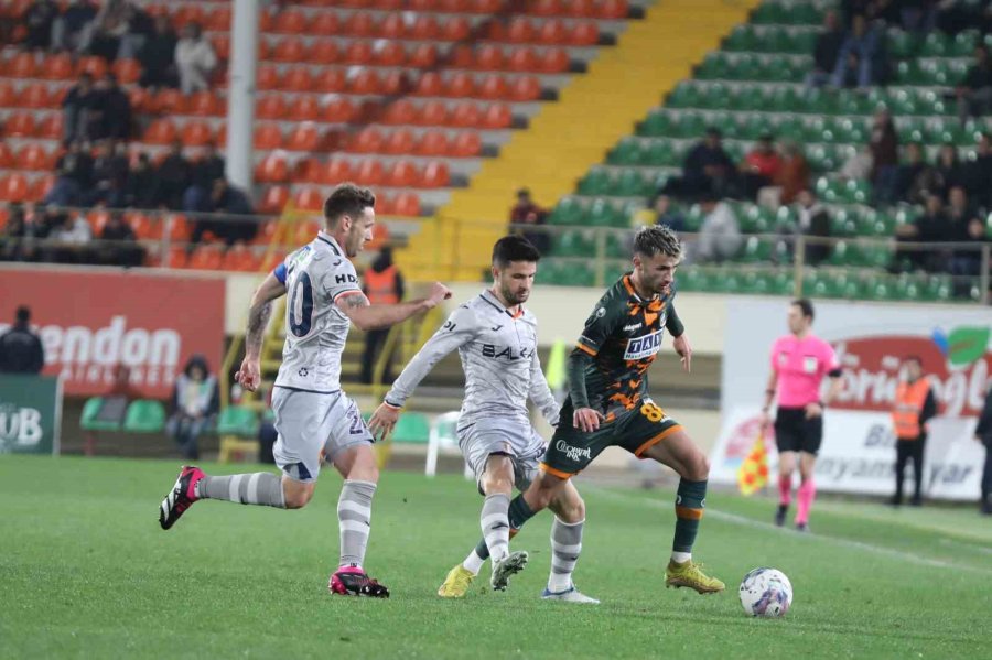 Spor Toto Süper Lig: Corendon Alanyaspor: 1 - Medipol Başakşehir: 0 (maç Sonucu)