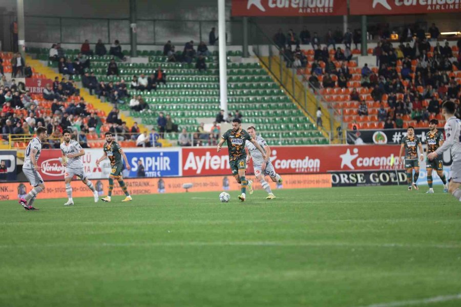 Spor Toto Süper Lig: Corendon Alanyaspor: 1 - Medipol Başakşehir: 0 (maç Sonucu)