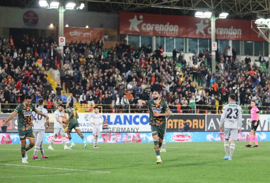 Spor Toto Süper Lig: Corendon Alanyaspor: 1 - Medipol Başakşehir: 0 (maç Sonucu)