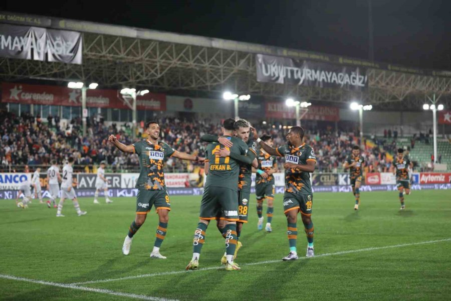 Spor Toto Süper Lig: Corendon Alanyaspor: 1 - Medipol Başakşehir: 0 (maç Sonucu)