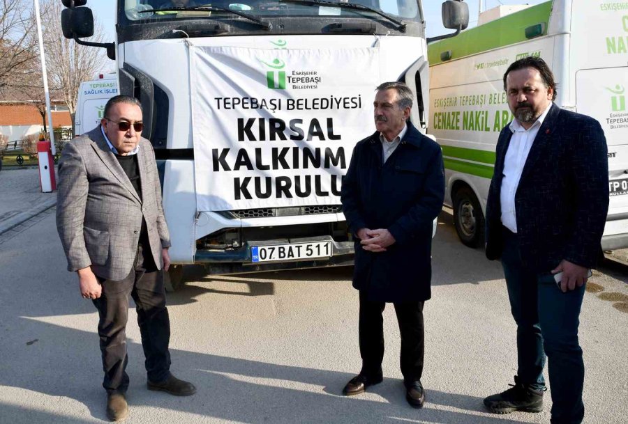 Depremden Etkilenen Üreticiler İçin Bağışlanan Yemler Eskişehir’den Yola Çıktı
