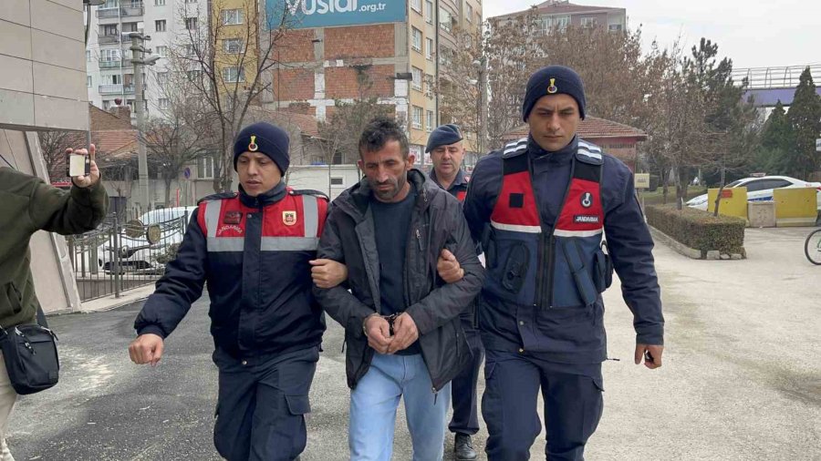 Ekiplerden Kaçan Ve Polis Memurunu Yaraladıktan Sonra Yakalanan Şüpheli Tutuklandı