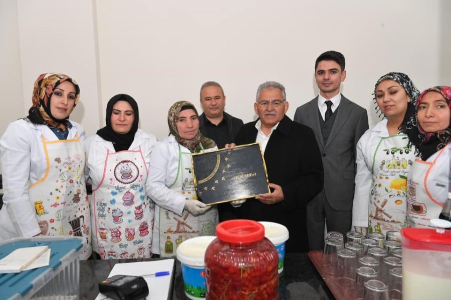 Başkan Büyükkılıç, Akkışla’da Üreten Kadınlarla Buluştu