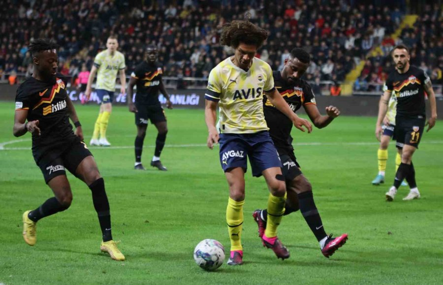 Spor Toto Süper Lig: Kayserispor: 0 - Fenerbahçe: 1 (ilk Yarı)