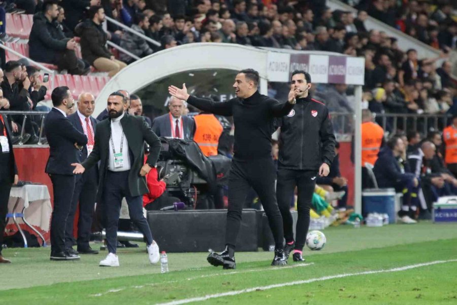 Spor Toto Süper Lig: Kayserispor: 0 - Fenerbahçe: 1 (ilk Yarı)