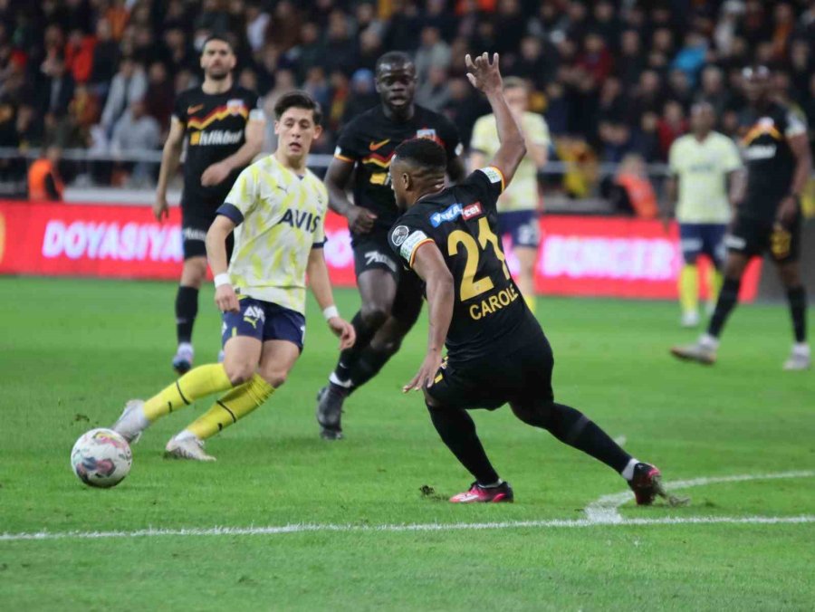 Spor Toto Süper Lig: Kayserispor: 0 - Fenerbahçe: 1 (ilk Yarı)