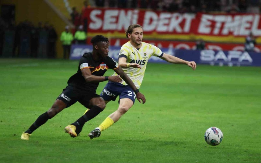 Spor Toto Süper Lig: Kayserispor: 0 - Fenerbahçe: 1 (ilk Yarı)