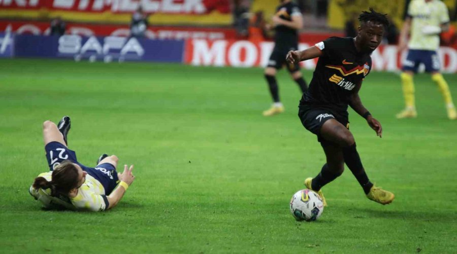Spor Toto Süper Lig: Kayserispor: 0 - Fenerbahçe: 1 (ilk Yarı)