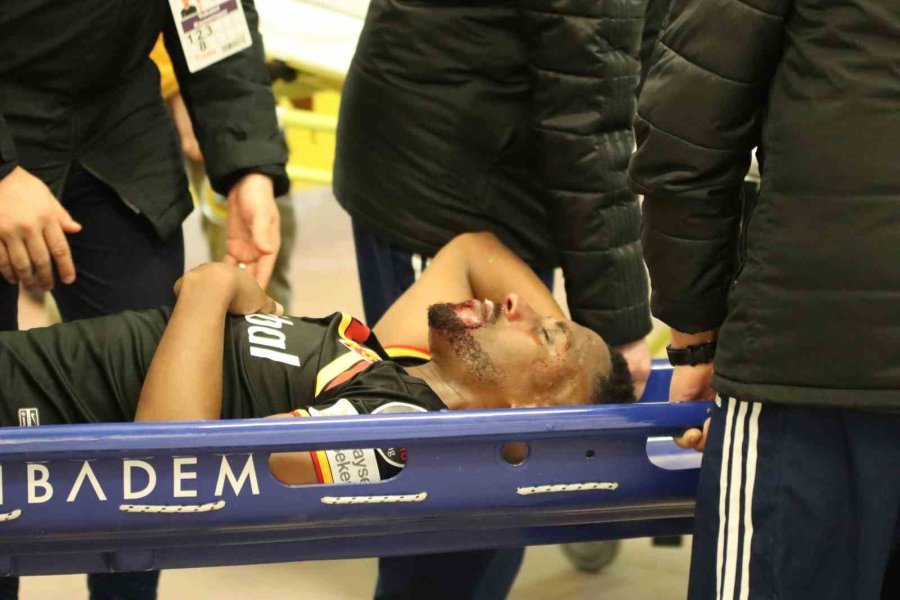 Spor Toto Süper Lig: Kayserispor: 0 - Fenerbahçe: 1 (ilk Yarı)