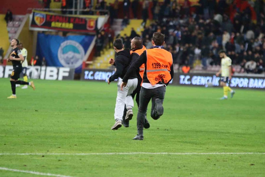 Spor Toto Süper Lig: Kayserispor: 0 - Fenerbahçe: 1 (ilk Yarı)