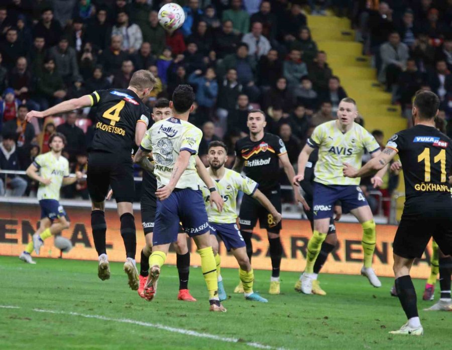 Spor Toto Süper Lig: Kayserispor: 1 - Fenerbahçe: 2 (maç Sonucu)