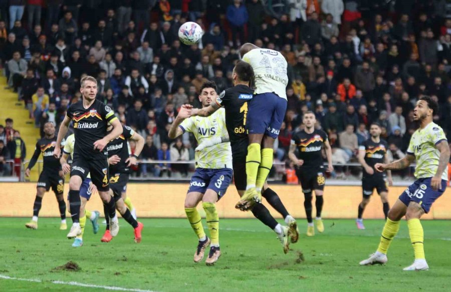 Spor Toto Süper Lig: Kayserispor: 1 - Fenerbahçe: 2 (maç Sonucu)