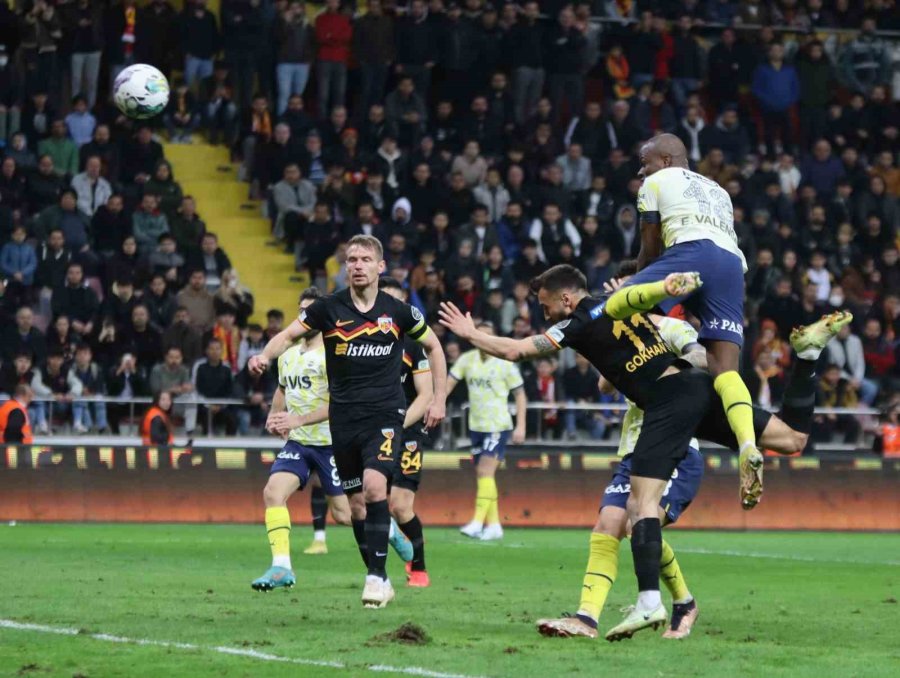 Spor Toto Süper Lig: Kayserispor: 1 - Fenerbahçe: 2 (maç Sonucu)