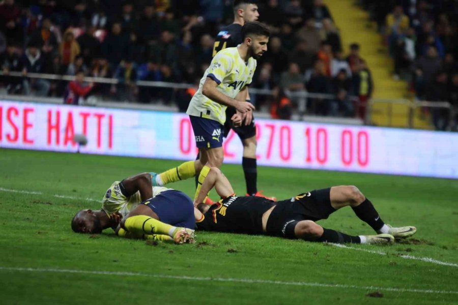 Spor Toto Süper Lig: Kayserispor: 1 - Fenerbahçe: 2 (maç Sonucu)