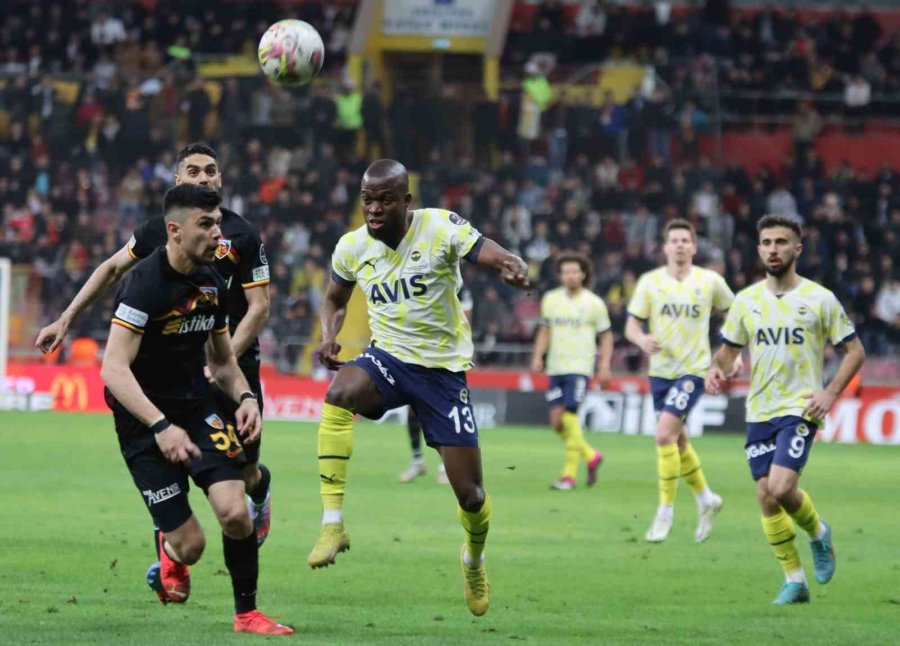 Spor Toto Süper Lig: Kayserispor: 1 - Fenerbahçe: 2 (maç Sonucu)