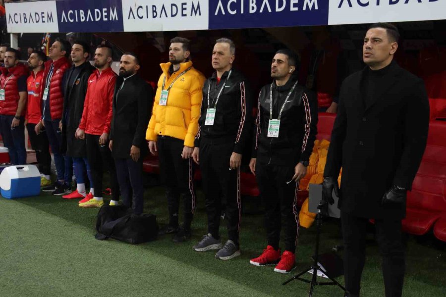 Spor Toto Süper Lig: Kayserispor: 0 - Fenerbahçe: 1 (maç Devam Ediyor)
