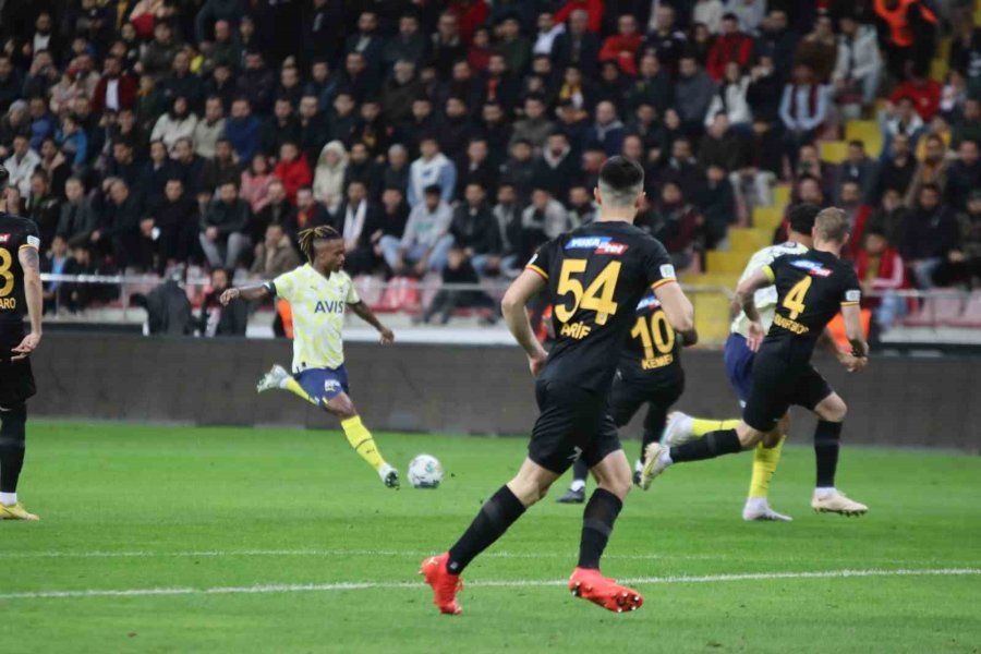 Spor Toto Süper Lig: Kayserispor: 0 - Fenerbahçe: 1 (maç Devam Ediyor)