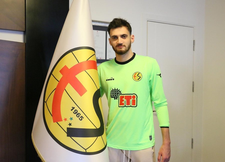 Transfer Tahtasını Tekrar Açan Eskişehirspor Toplam 20 Futbolcuyu Renklerine Bağladı