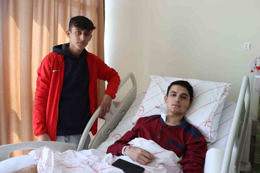 Ebrar Sitesi’nde Dehşeti Yaşayan Depremzede O Anları Anlattı: "kendimi 3-4 Saniye İçerisinde Enkaz Altında Buldum”