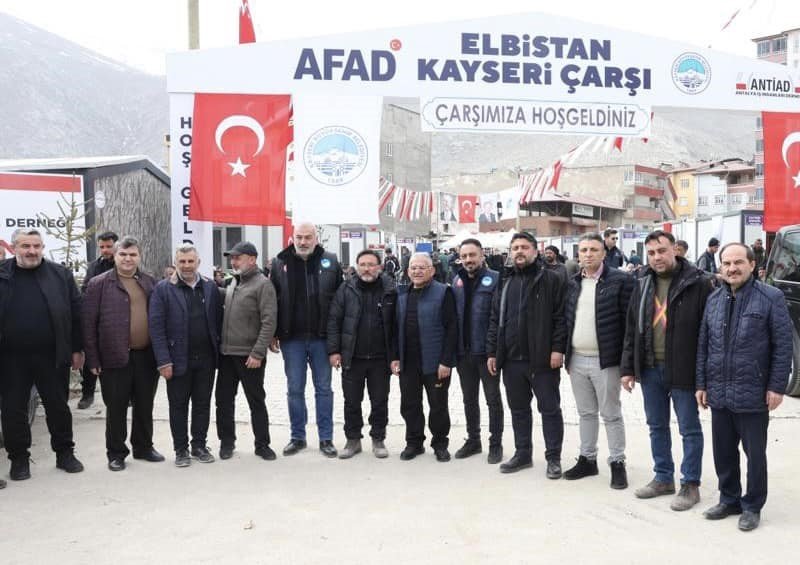 Başkan Büyükkılıç, Elbistan Kayseri Çarşısı’nda İncelemelerde Bulundu