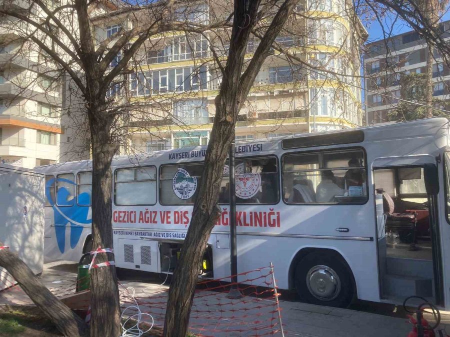 Büyükşehir Gezici Ağız Ve Diş Sağlığı Kliniği’nden Deprem Bölgesinde Binlerce Vatandaşa Hizmet