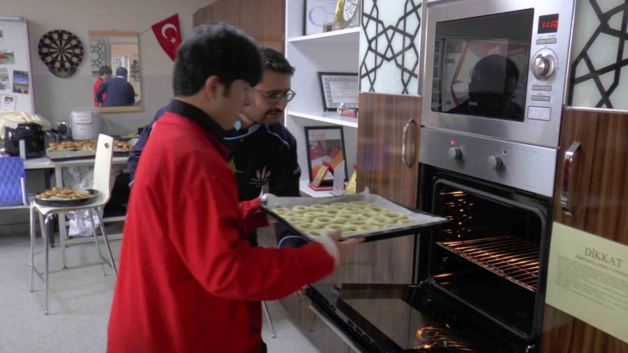 Özel Öğrencilerden En Özel Kandil Simidi