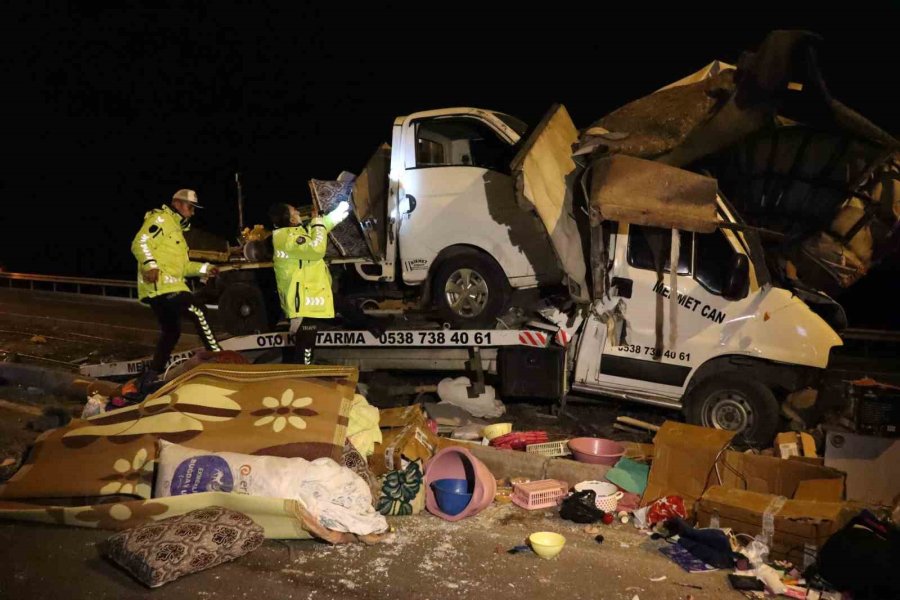 Kayseri’de Feci Kaza: Yanan Tırın Sürücüsünü Polis Kurtardı