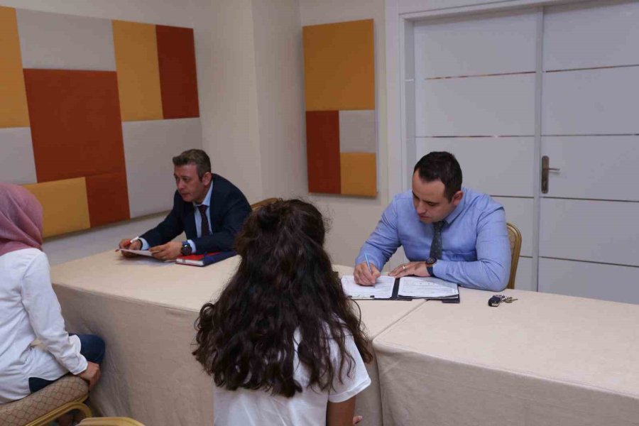 Kepez Depremzedelere İş Kapılarını Araladı