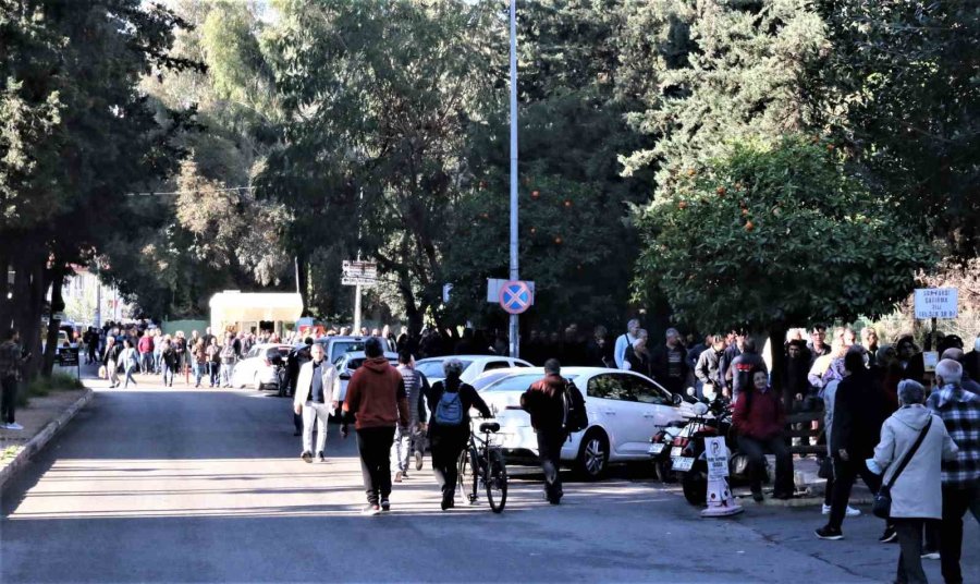 Antalya’da Eyt Kuyruğunun Sonu Gelmedi