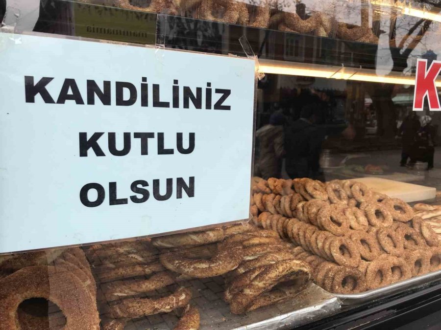 Geleneksel Kandil Simidi Tezgahlara Bereket Getiriyor