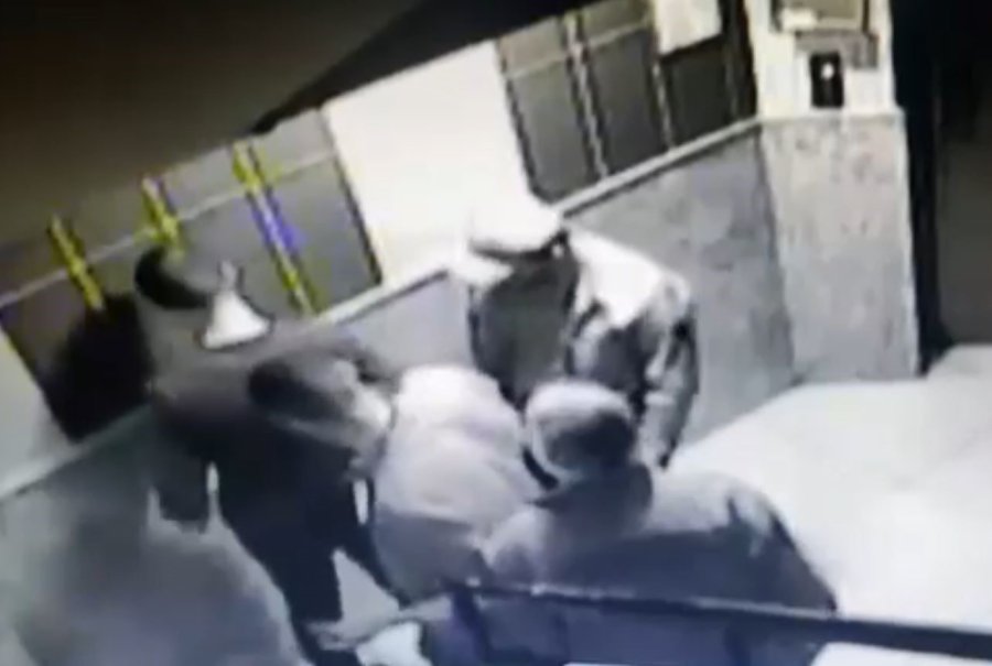 Depremzedeyi Antalya’ya Geldiği Gün Gasp Eden Şüpheliler Tutuklandı