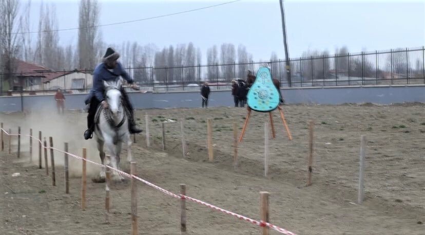 Doğan Aslan Bey Kyk Yurdunda Depremzede Çocuklar İçin Panayır Alanı Kuruldu