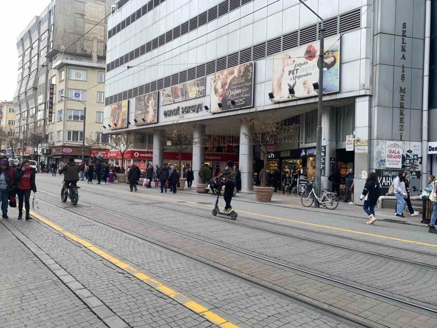 Tedbirsiz Kullanılan Scooterlar Tehlike Saçıyor