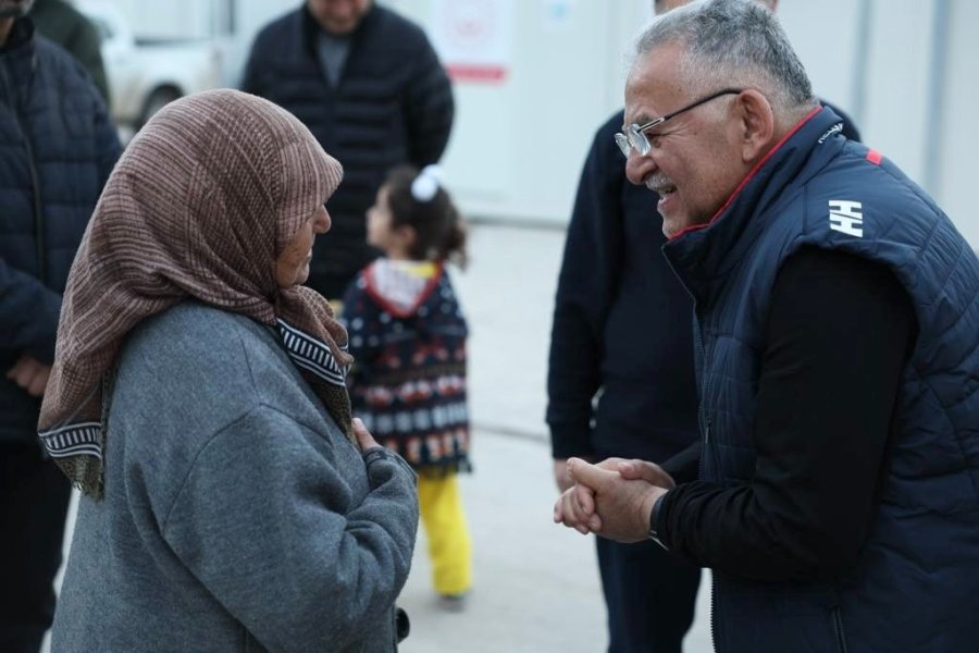 Başkan Büyükkılıç, 16 İlçe Belediyesi İle ‘tek Yürek’ Kahramanmaraş’ta Yaraları Sarıyor