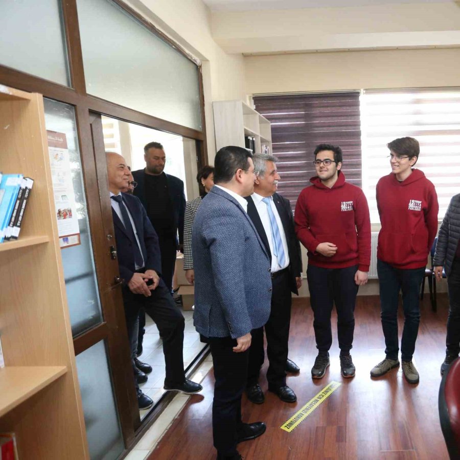 Öğrenciler Kitap İstedi, Başkan Tütüncü Gönderdi