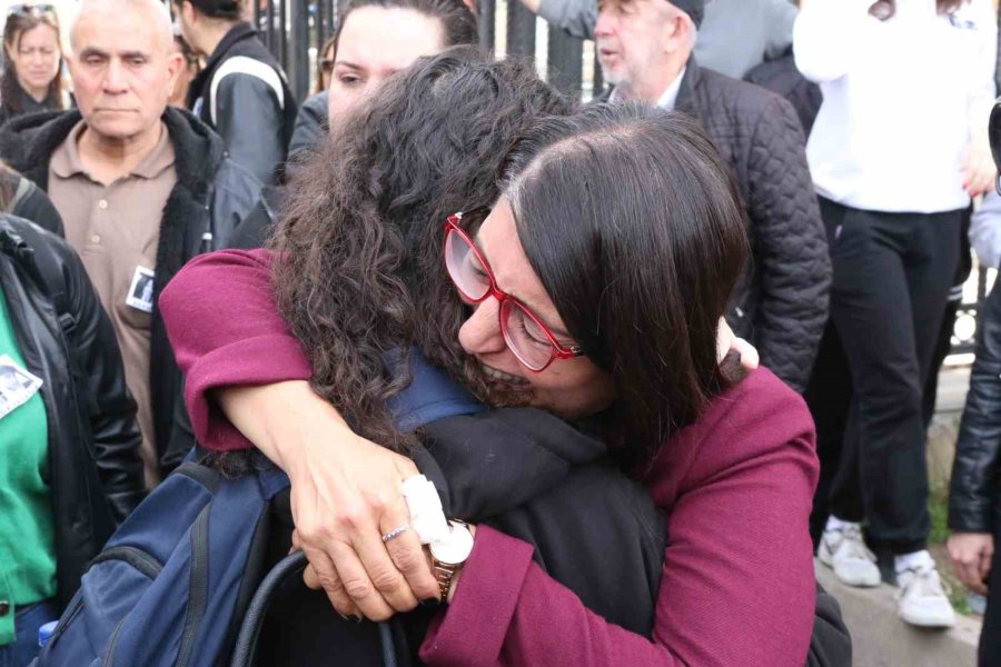 Antalya’da 2 Liselinin Öldüğü Scooter Faciasında Sürücüye İndirimsiz 8 Yıl Ceza