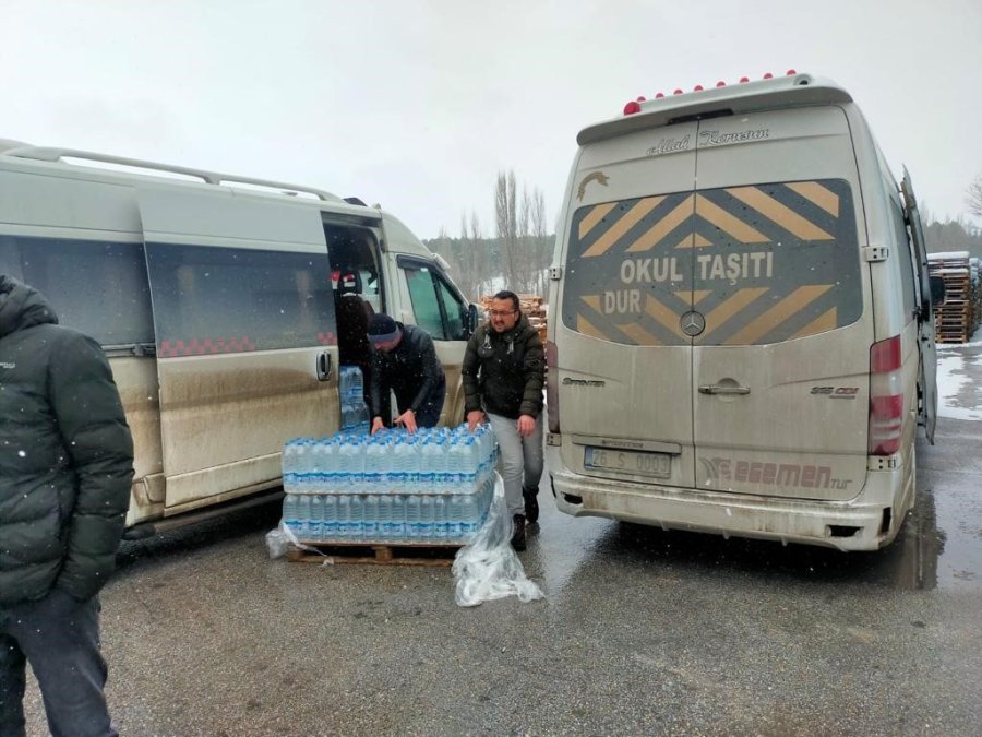 Sucular Ve Servisçiler Odası Deprem Bölgesine 200 Bin Litre İçme Suyu Gönderdi