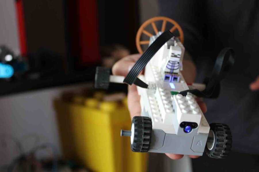 Robotik Kodlama İle Kendilerini Geleceğin Teknolojisine Hazırlıyorlar