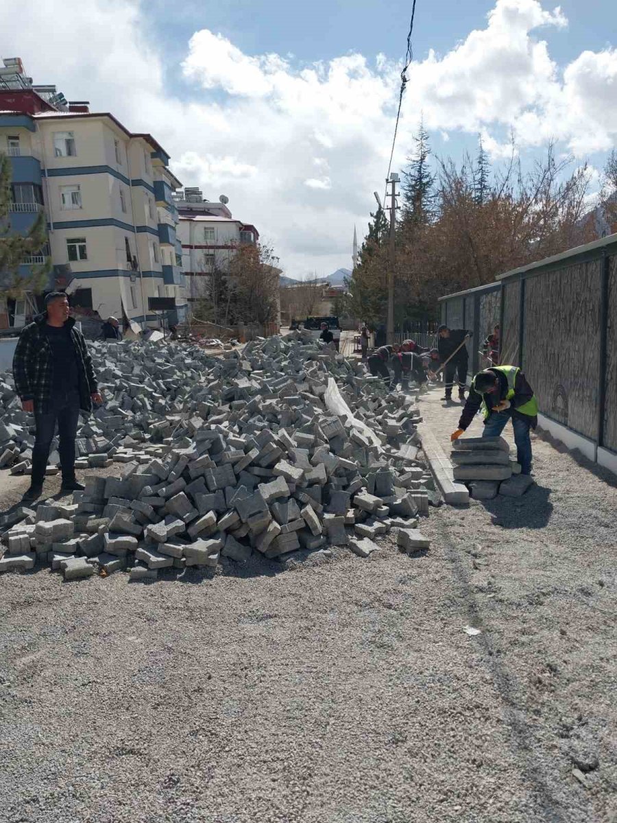 Elbistan’da Yapılacak Develi Konteyner Kenti İçin Çalışmalar Başladı
