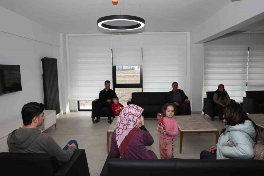 Kayseri Büyükşehir, Tedavi Gören Depremzede Yakınlarını Misafirhanede Ağırlıyor