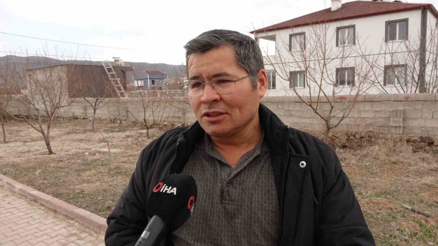 1 Haftada 16 Kez Sallanan Mahalle Sakinleri Diken Üstünde