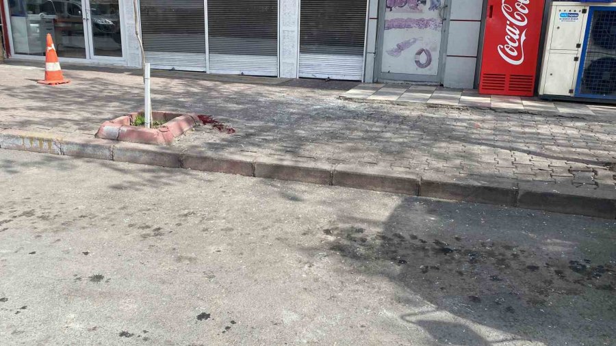 Kayseri’de Dehşet: Kavga Ettikleri Şahsı 2 Kattan Aşağı Attılar