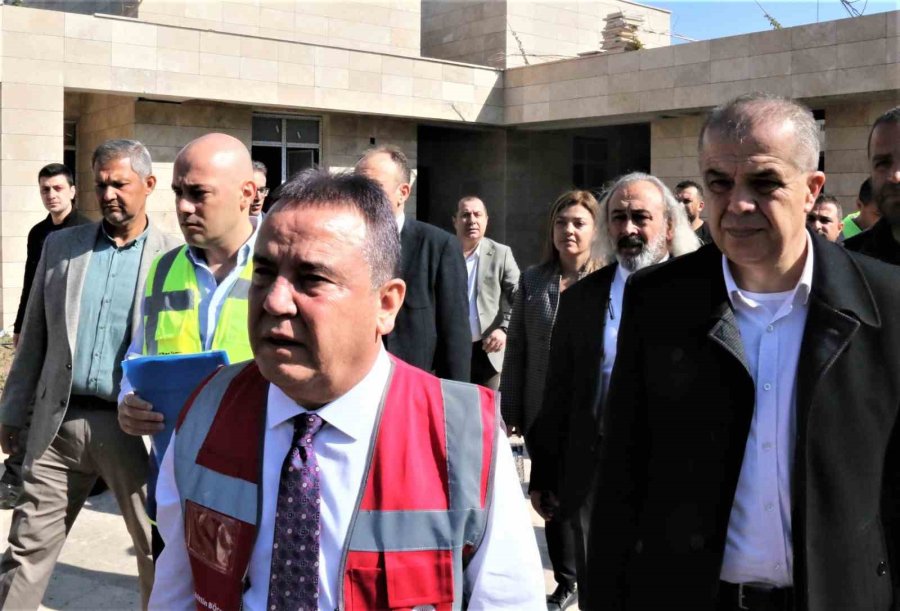 Başkan Böcek: “uncalı Kent Mezarlığı Yenileme Çalışması Bir Ay İçinde Tamamlanacak”