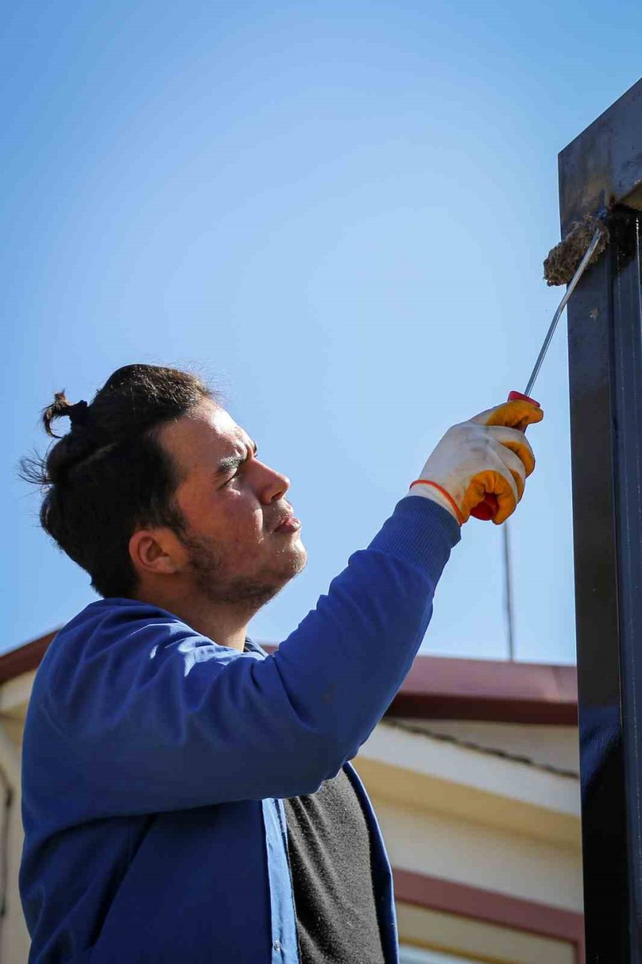 Öğrencilerin En Anlamlı Ödevi: Deprem Bölgesindeki Öğrencilere Güneş Enerjili Konteyner Sınıf Yapıyorlar