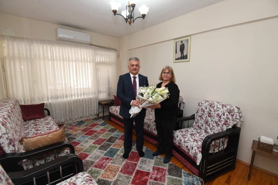 Vali Yazıcı, Dünya Kadınlar Günü’nde Şehit Annelerini Unutmadı