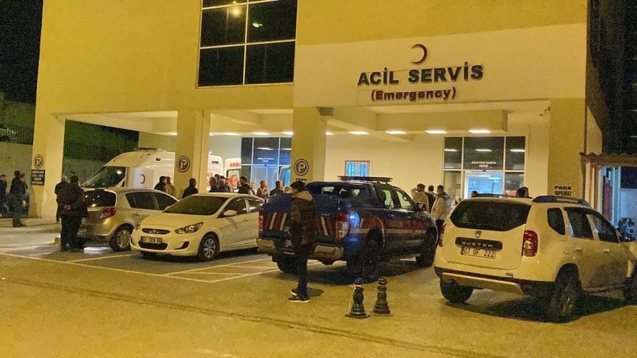 Kuzenlerin Feci Kazası: Kardeşleri Kaza Ayırdı