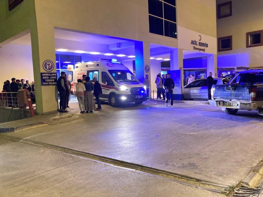 Kuzenlerin Feci Kazası: Kardeşleri Kaza Ayırdı