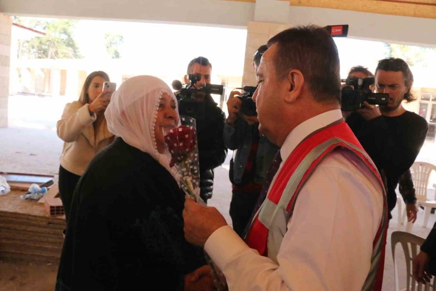 Başkan Böcek: “uncalı Kent Mezarlığı Yenileme Çalışması Bir Ay İçinde Tamamlanacak”